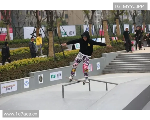 滑板逆袭：杭州滑板队的奋斗与成长之路全记录